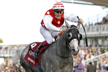 Late move pushes Sir Bani Yas to victory lane at Goodwood