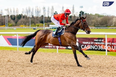 LOSTWITHIEL WINS AT WOLVERHAMPTON ON 05/04/21